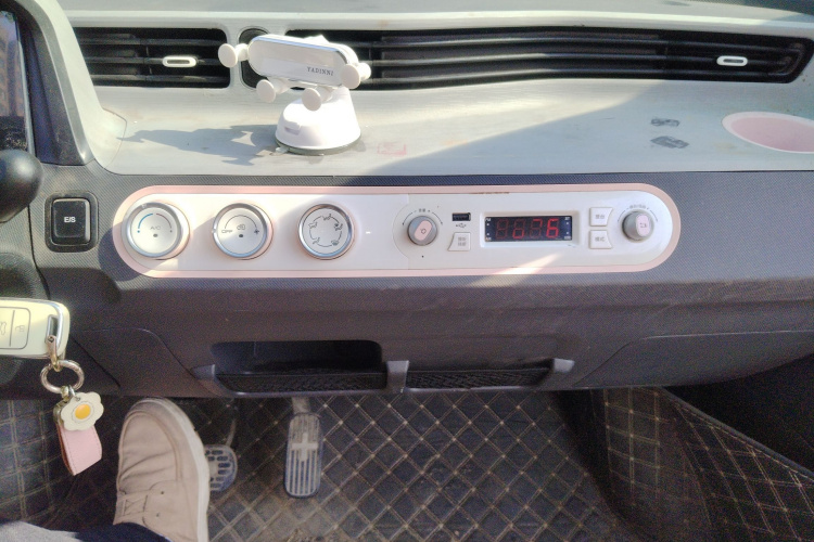 五菱汽车 宏光MINIEV 2021款 马卡龙臻享款 磷酸铁锂局部细节16