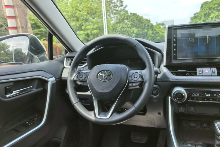 丰田 RAV4荣放 2020款 2.0L CVT四驱尊贵版中控内饰7001