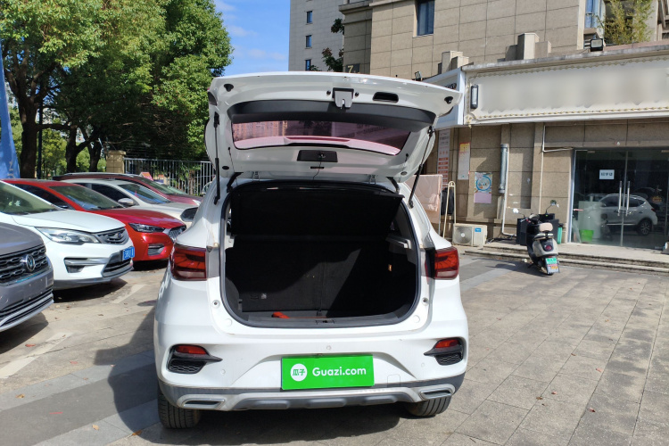 名爵ZS 2020款 180DVVT 自动Lite机舱底盘23