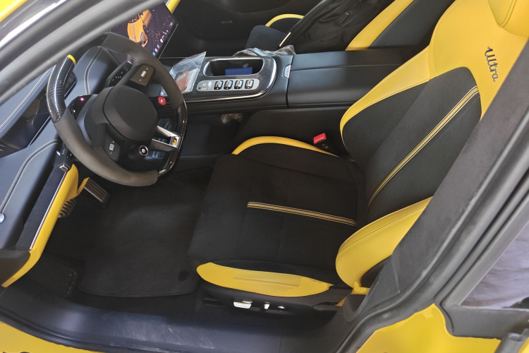 小米汽车 小米SU7 Ultra 2025款 Ultra中控内饰19