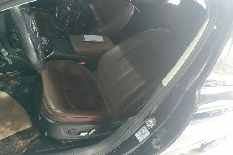 奥迪A6L 2016款 TFSI 舒适型中控内饰19