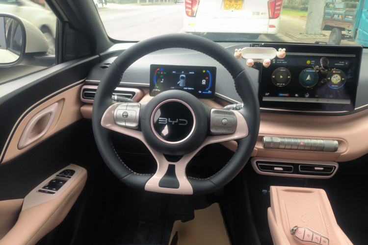 比亚迪 海鸥 2025款 305km 自由版中控内饰13