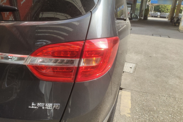 别克GL8 2018款 28T 舒适型 国VI车身外观9