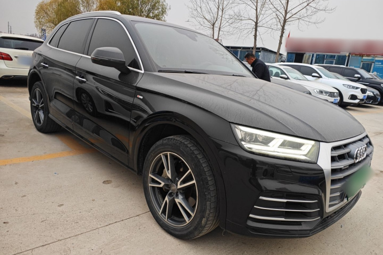 奥迪Q5L 2018款 40 TFSI 荣享时尚型 国V车身外观3