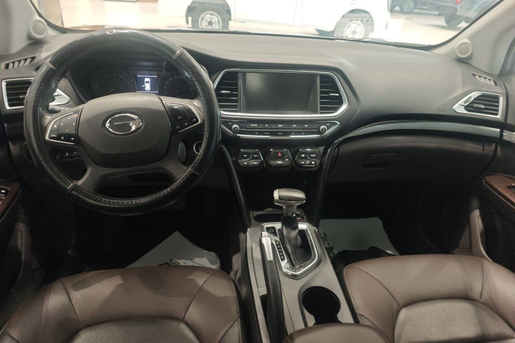 广汽传祺 传祺GS4 2015款 200T G-DCT豪华版中控内饰12