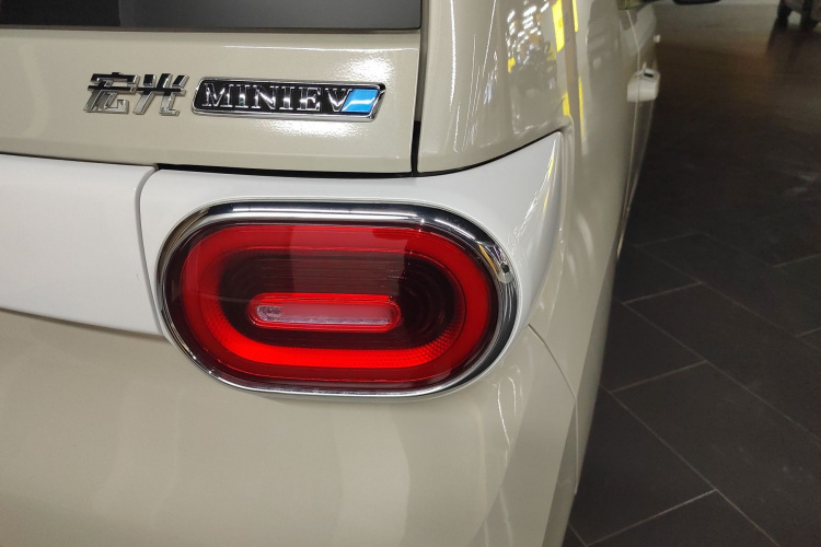 五菱汽车 宏光MINIEV 2024款 第三代 215km 进阶版车身外观6006