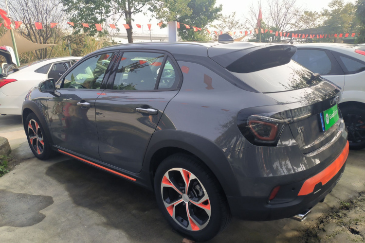 领克02 2019款 1.5T DCT两驱耀版 国VI车身外观4