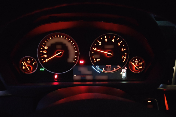 宝马3系GT 2019款 320i 时尚型局部细节14