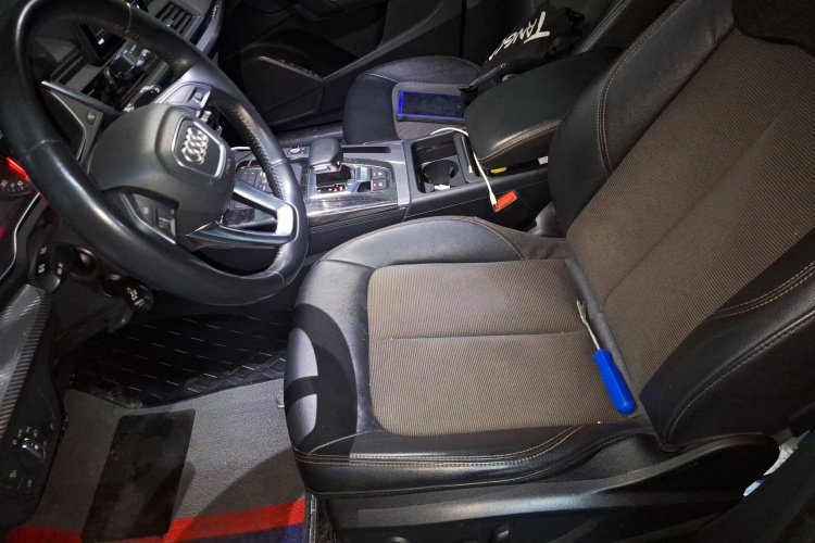 奥迪Q5L 2020款 改款 40 TFSI 荣享进取型中控内饰19