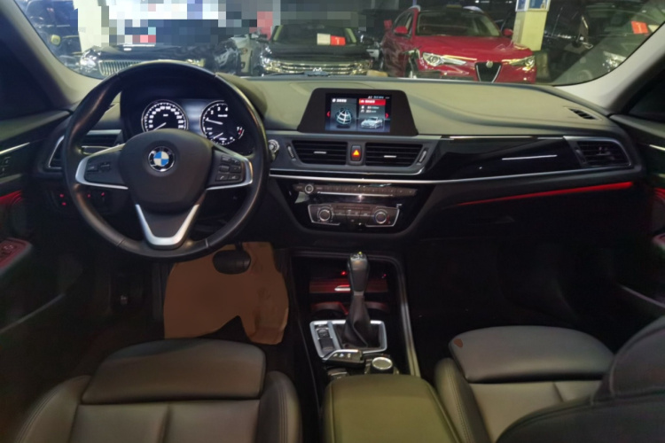 宝马1系 2018款 118i 运动型中控内饰7002