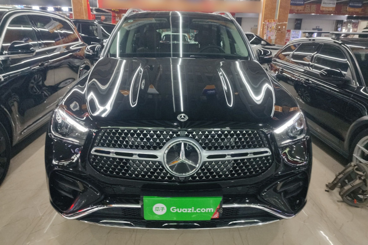 奔驰GLE 2025款 改款 GLE 350 4MATIC 动感型车身外观2