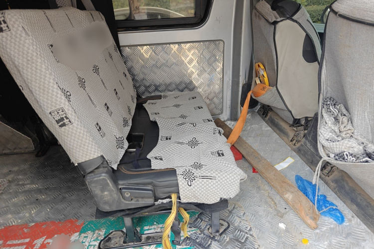 长安凯程 长安睿行M60 2023款 1.6L CNG舒适型客车6座中控内饰21