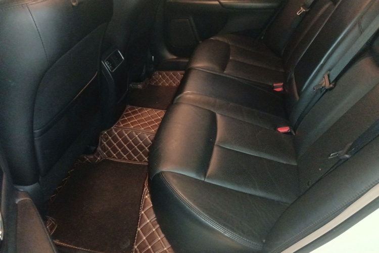 日产 天籁 2013款 2.0L XL舒适版中控内饰7004