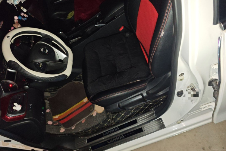 日产 蓝鸟 2016款 1.6L CVT智酷版中控内饰19