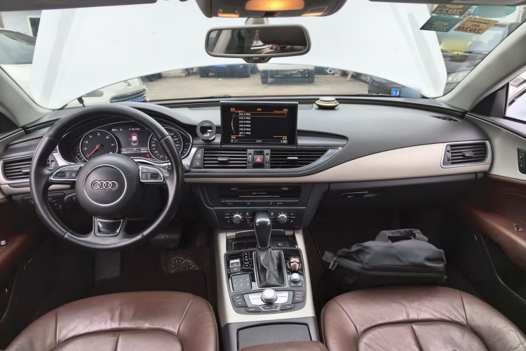 奥迪A7 2016款 40 TFSI 进取型中控内饰12