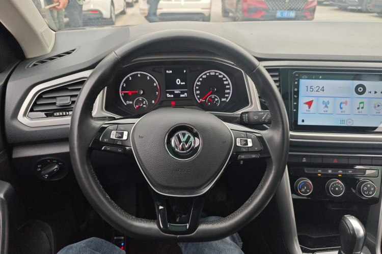 大众 T-ROC探歌 2018款 280TSI DSG两驱进取型 国V中控内饰13