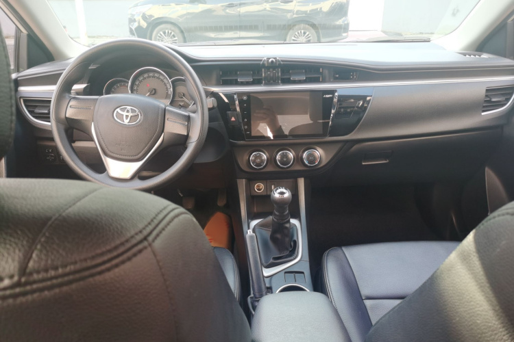 丰田 雷凌 2016款 1.6G 手动精英版中控内饰7003