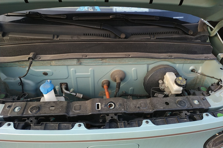 吉利银河 2023款 熊猫mini 200km 耐力熊机舱底盘24