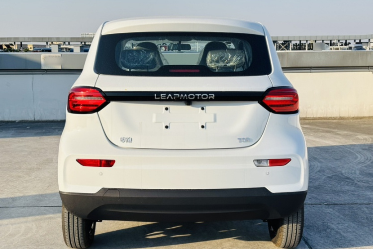 零跑汽车 零跑T03 2025款 310舒享版车身外观6004