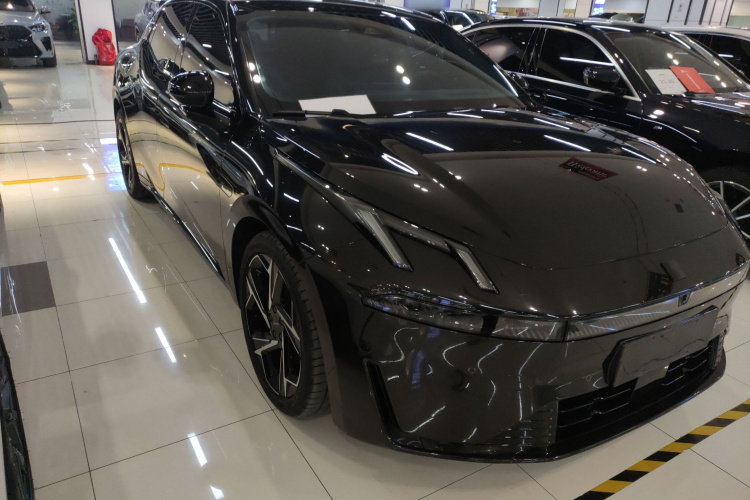 领克07 2024款 EM-P 126长续航 Halo车身外观3