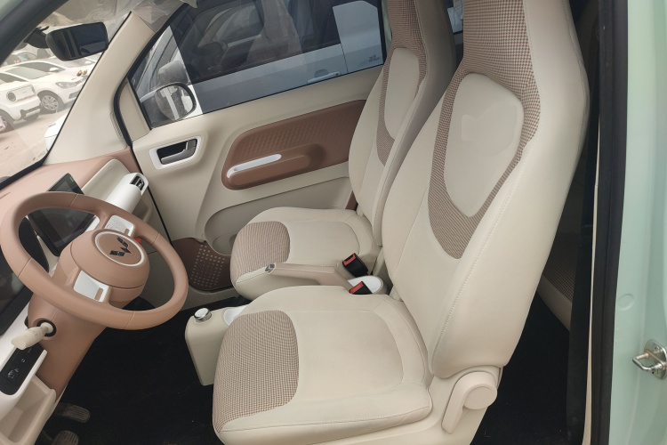 五菱汽车 宏光MINIEV 2024款 第三代 215km 进阶版中控内饰19