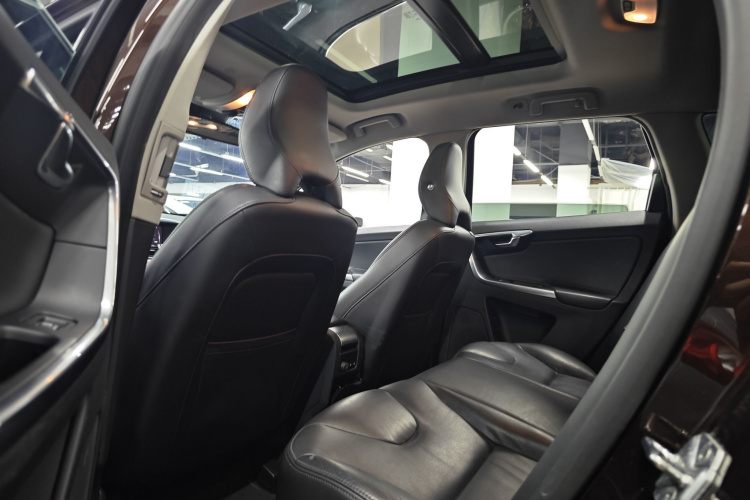 沃尔沃XC60 2017款 T5 AWD 智进升级版中控内饰7007