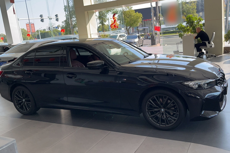 宝马3系 2023款 325Li M运动曜夜套装车身外观6002