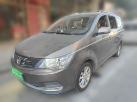 宝骏730 2016款 改款 1.5L 手动标准型 7座 国V