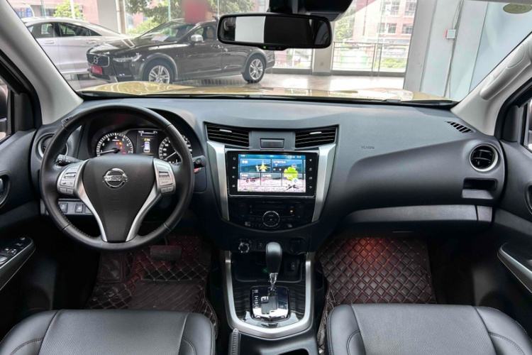 日产 途达 2020款 2.5L XV 4WD 自动四驱旗舰版中控内饰7006