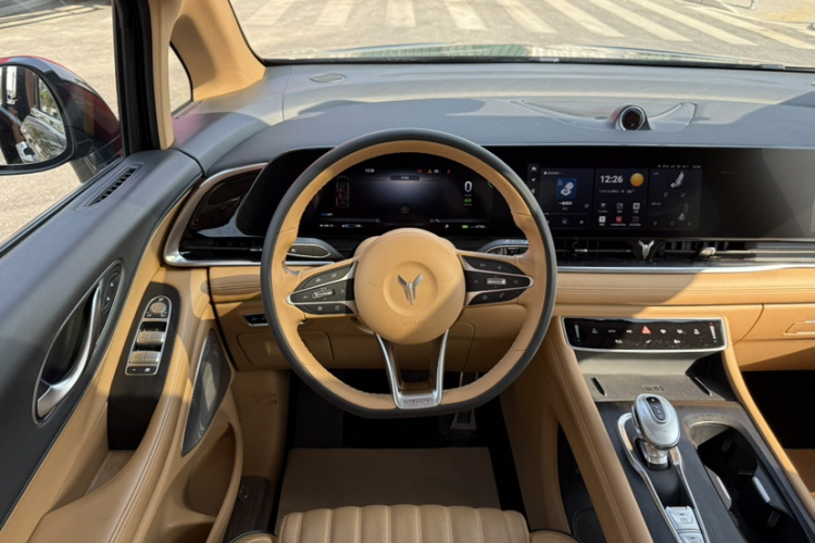 岚图汽车 岚图梦想家 2022款 低碳版 梦+智享包中控内饰7007