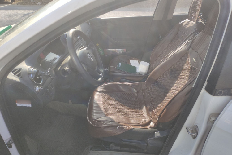 大众 捷达 2017款 1.4L 手动时尚型中控内饰19