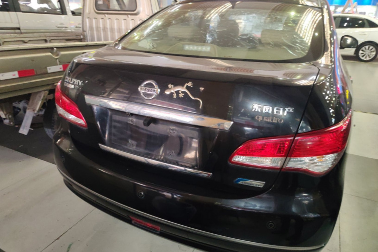 日产 轩逸 2018款 经典 1.6XE+ CVT领先版车身外观6