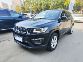 Jeep 指南者 2020款 220T 自动精英版