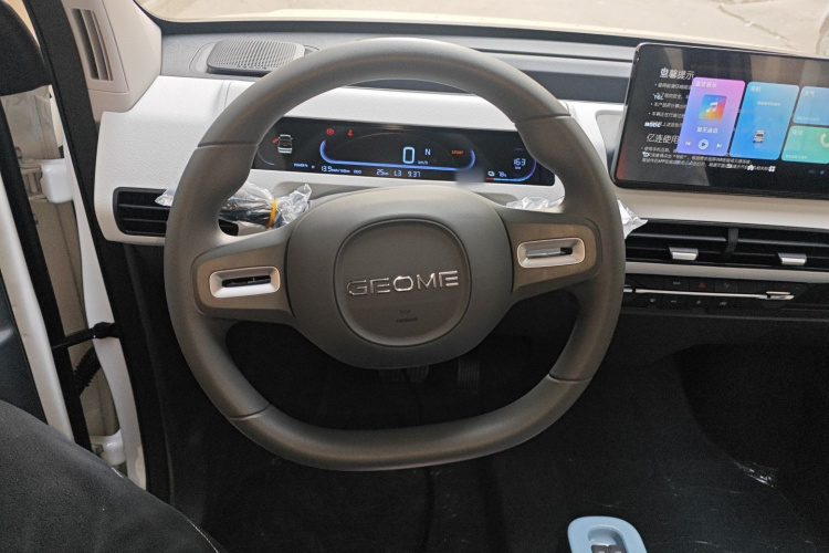 吉利银河 2024款 熊猫mini 200km 耐力熊局部细节13