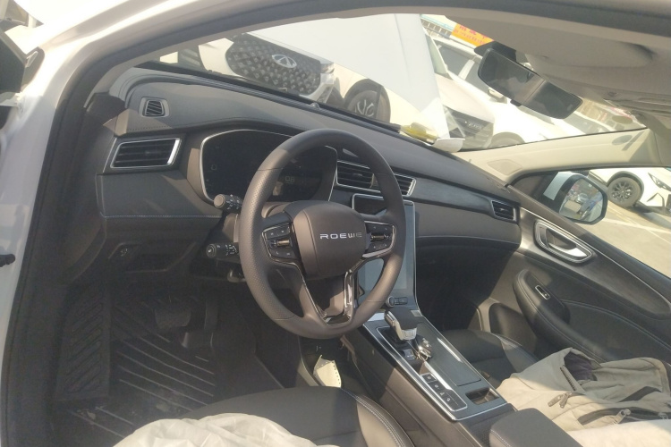 荣威RX5 2025款 PLUS 330TGI 自动领潮智惠版中控内饰12