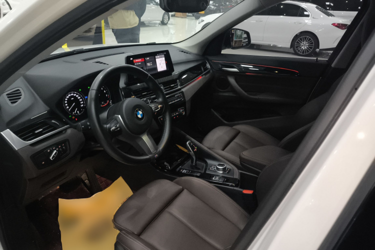 宝马X1 2020款 sDrive20Li 尊享型中控内饰20