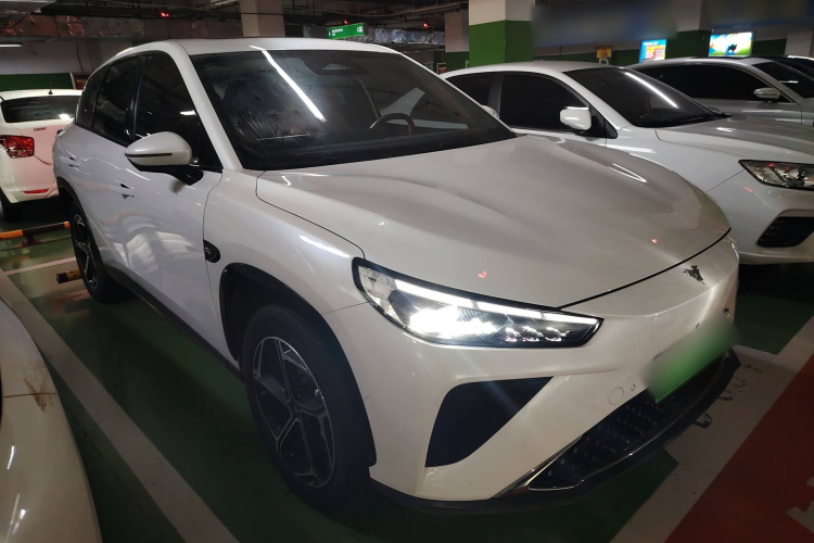 哪吒汽车 哪吒L 2024款 增程 220 闪充版车身外观6002