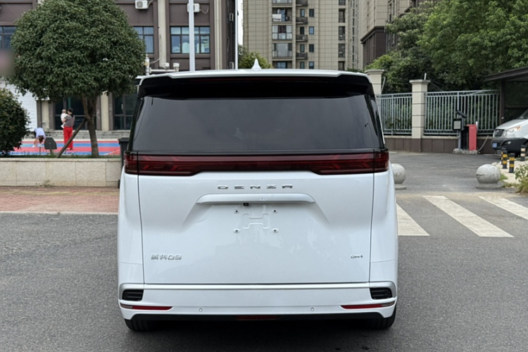 腾势D9 2022款 DM-i 1040 尊贵型车身外观6006