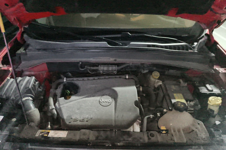 Jeep 自由侠 2018款 互联大屏版 180T 自动劲能版局部细节24