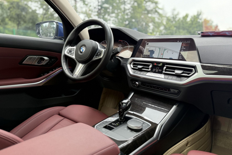 宝马3系 2021款 改款二 325Li M运动套装中控内饰7013