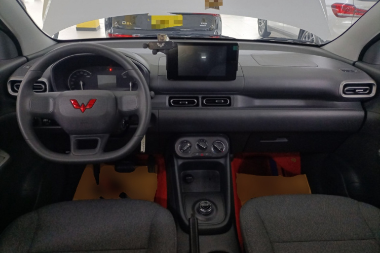 五菱汽车 五菱宏光新能源 2025款 增程式混动 50KM 舒适型中控内饰12