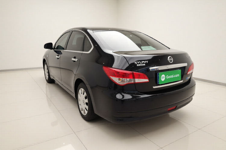 日产 轩逸 2018款 经典 1.6XE CVT舒适版车身外观5