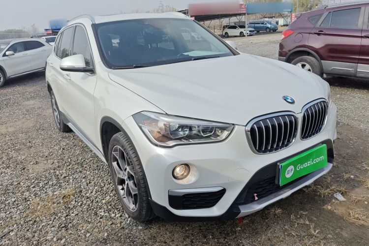 宝马X1 2019款 sDrive18Li 尊享型车身外观6002
