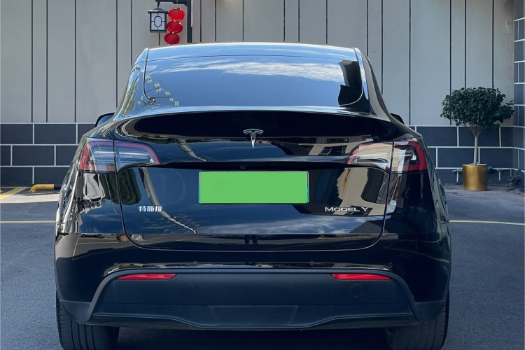特斯拉 Model Y 2022款 后轮驱动版车身外观6006