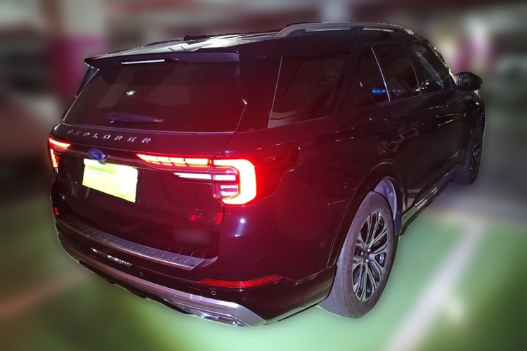 福特 探险者 2024款 2.3T EcoBoost 四驱钛金版 6座车身外观6005