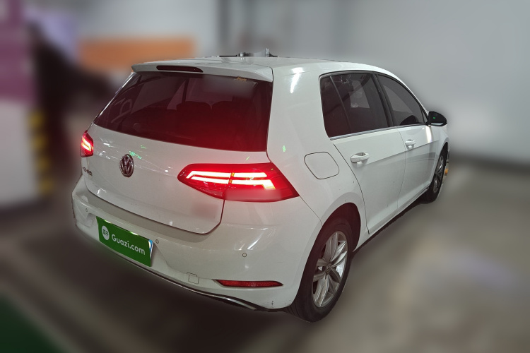 大众 高尔夫 2018款 230TSI 自动舒适型车身外观7