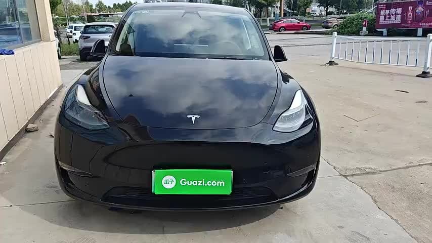 特斯拉 Model Y 2021款 标准续航后驱版实拍1