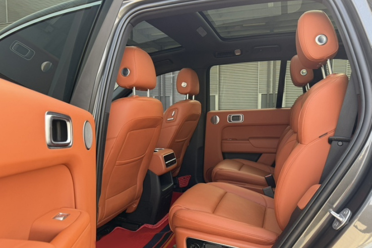 理想汽车 理想L8 2023款 Pro中控内饰7007