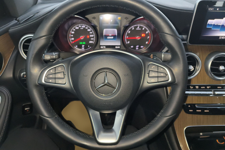 奔驰GLC轿跑 2018款 GLC 260 4MATIC 轿跑SUV局部细节13