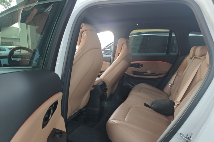 蔚来ES6 2020款 430KM 性能版中控内饰21